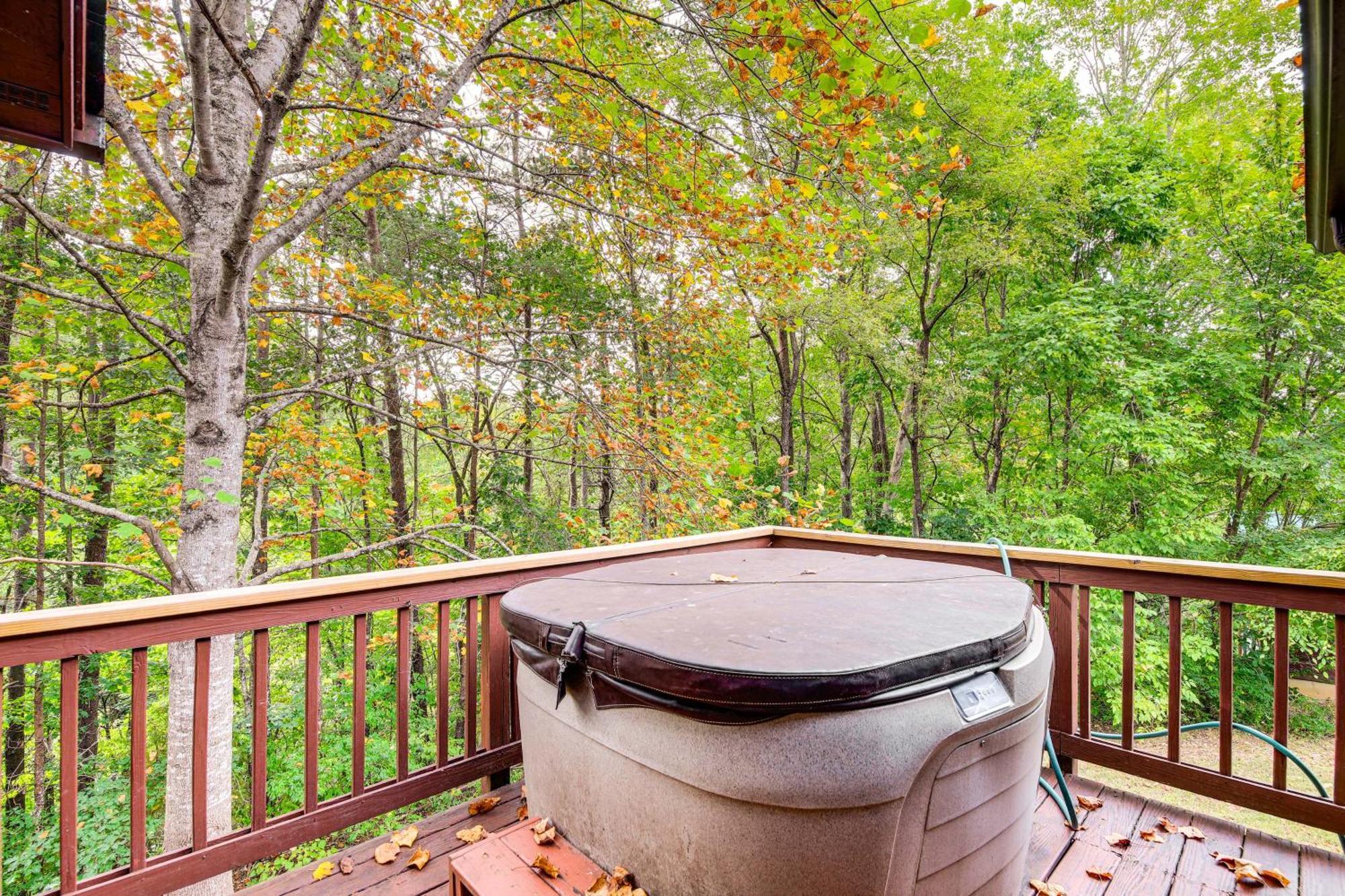 Pet-Friendly Sevierville Rental With Private Hot Tub Экстерьер фото